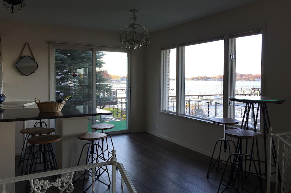 Photo of Patio Balcony in Macatawa