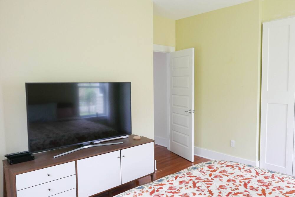 Photo of Bedroom in Cape Neddick