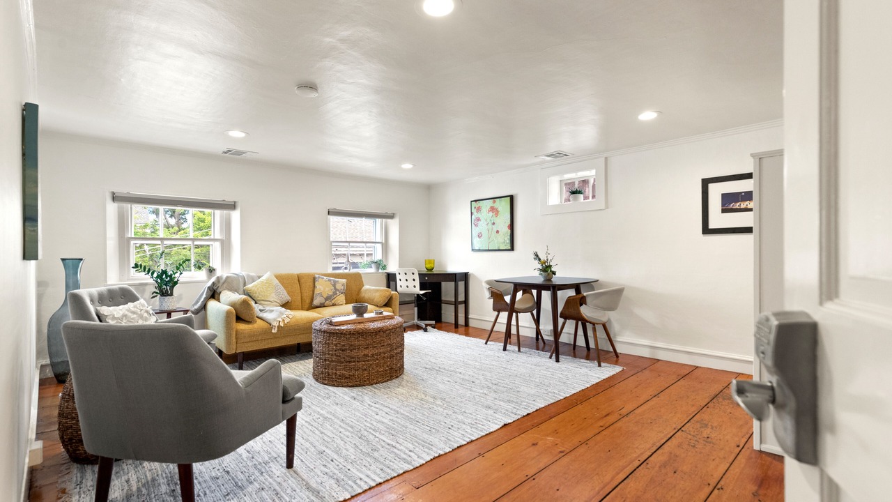 Photo of Livingroom in Marblehead