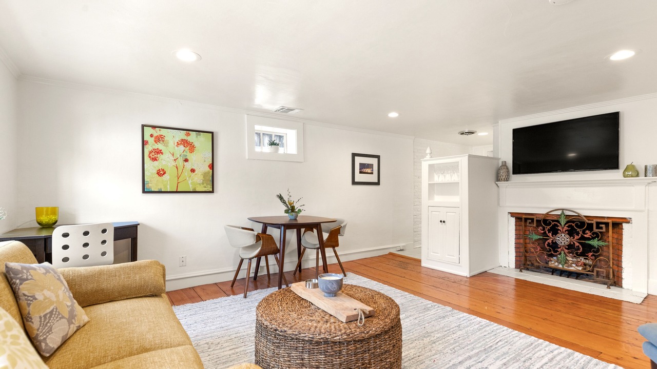 Photo of Livingroom in Marblehead