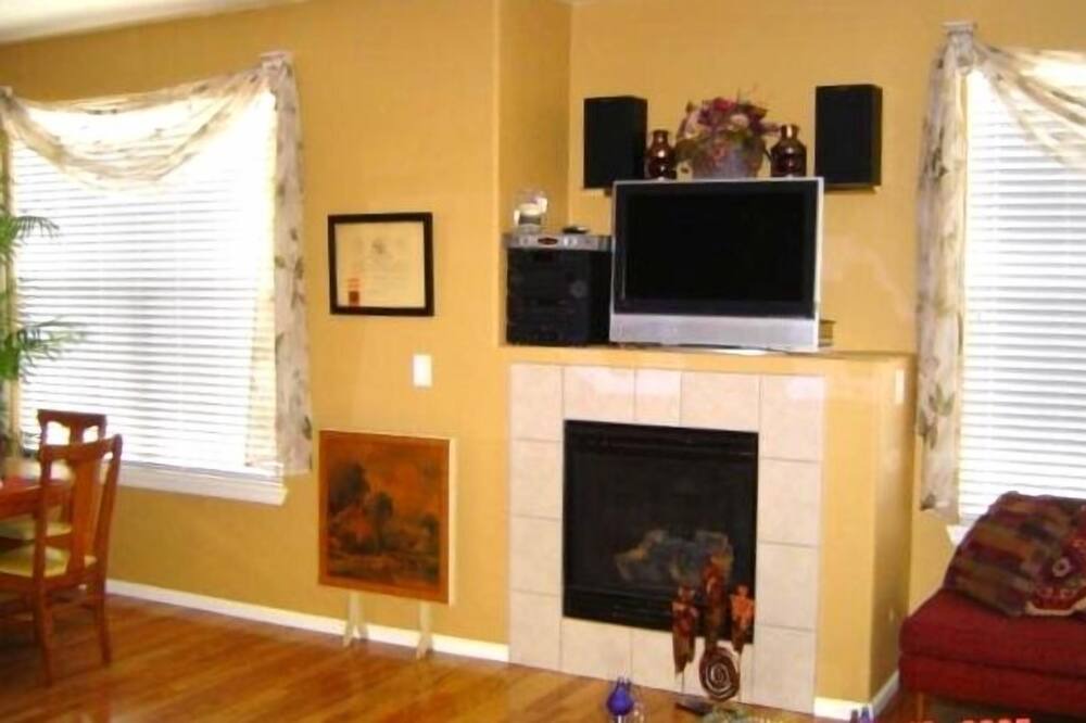 Photo of Livingroom in Vista Ridge