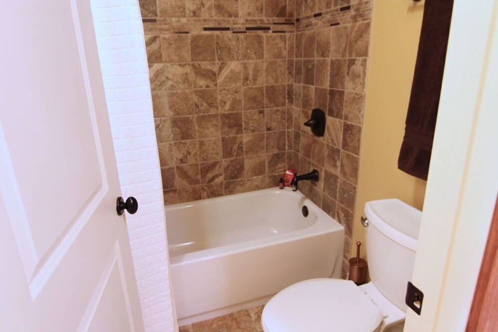 Photo of Bathroom in Driftwood