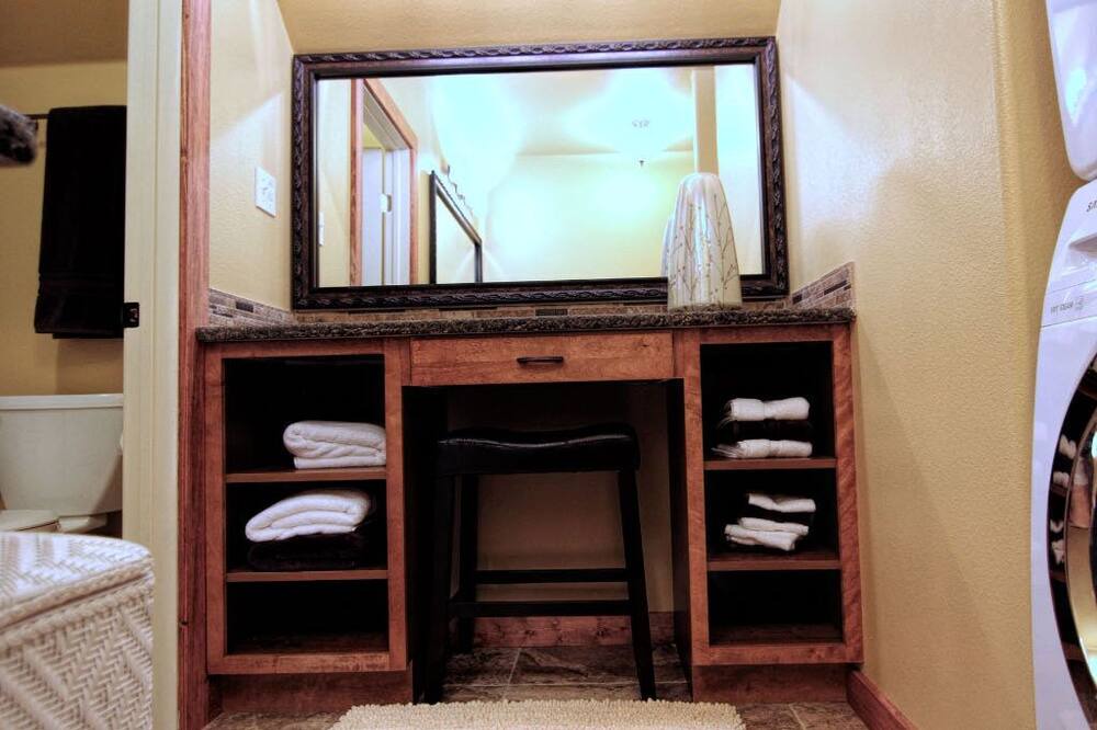 Photo of Bathroom in Driftwood