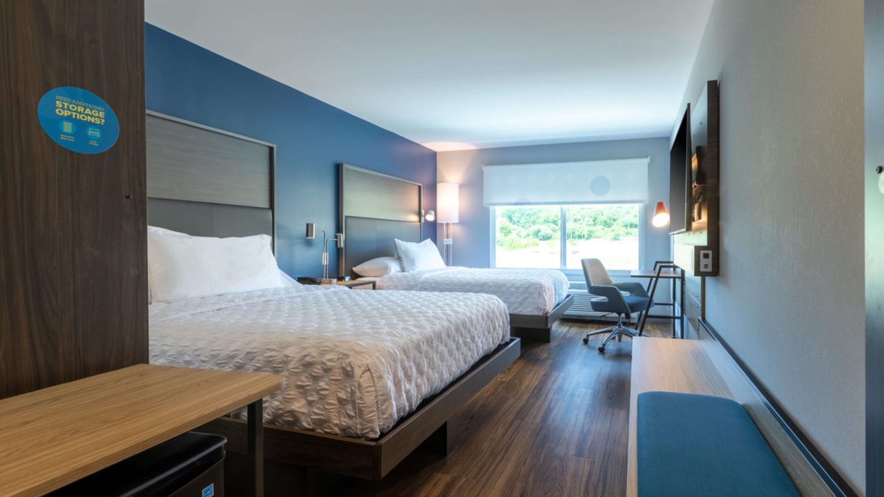 Photo of Bedroom in Keowee