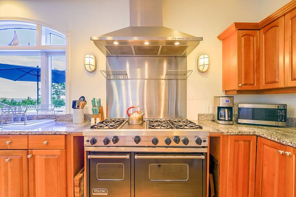 Photo of Kitchen in Lincolnville