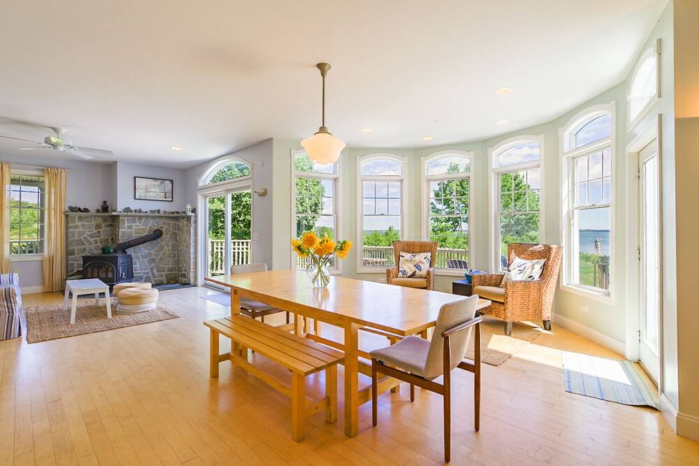 Photo of Livingroom in Lincolnville