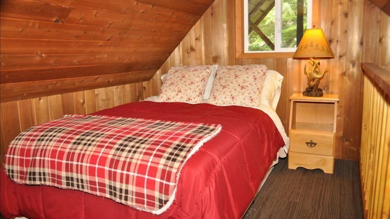 Photo of Bedroom in Greenwater