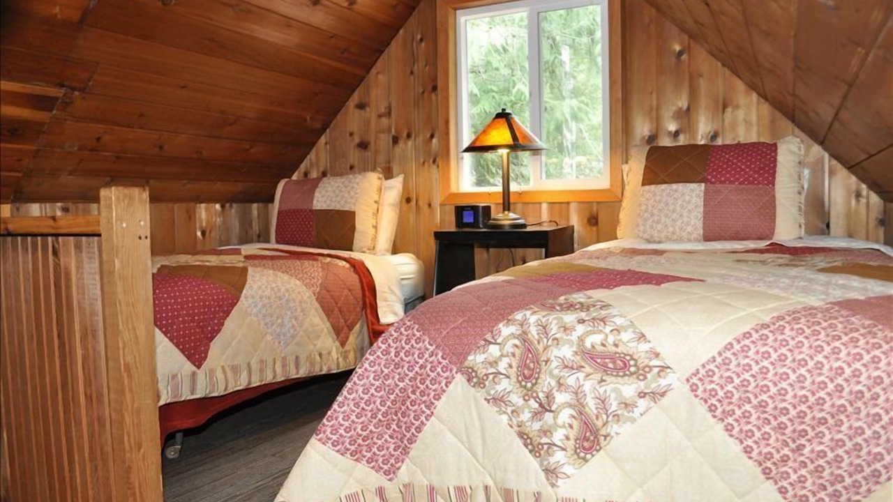 Photo of Bedroom in Greenwater