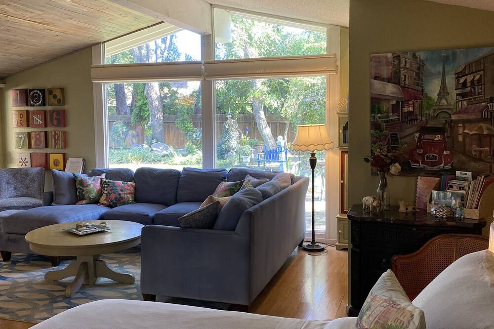 Photo of Livingroom in Fresno
