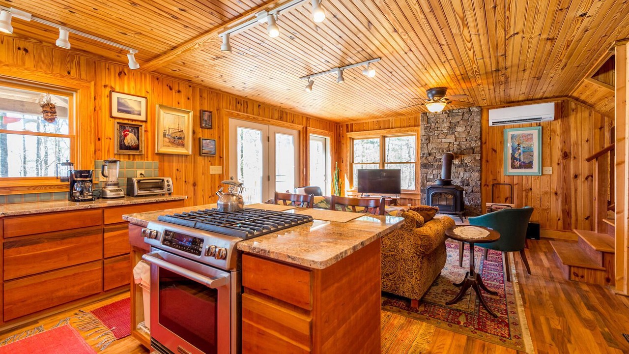 Photo of Kitchen in Chimney Rock