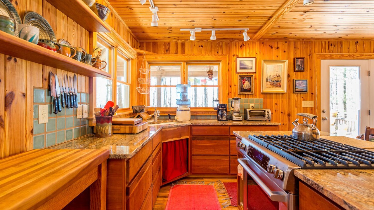 Photo of Kitchen in Chimney Rock