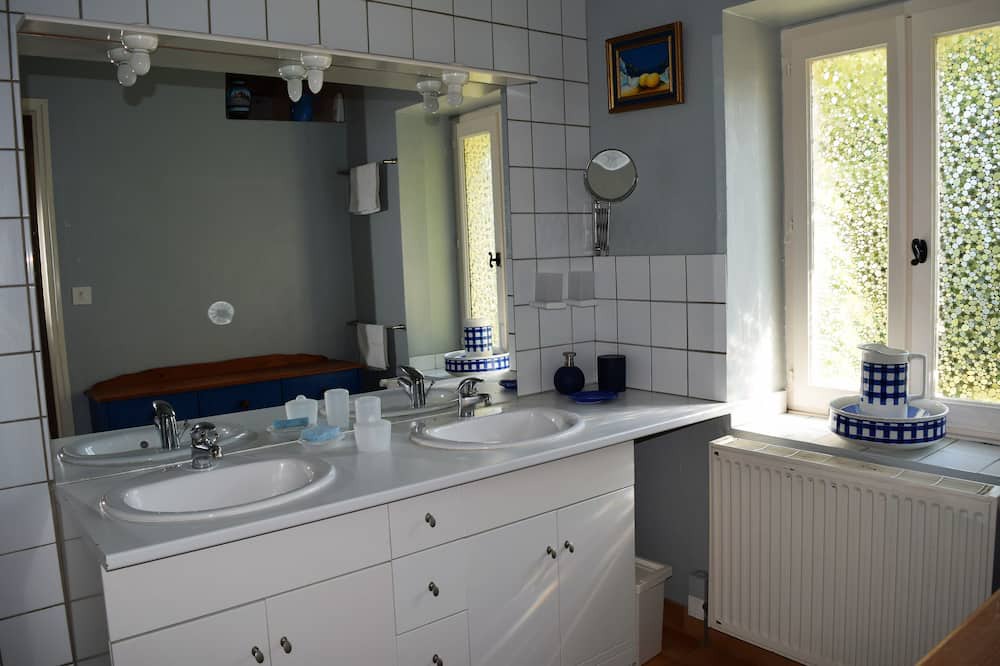 Photo of Bathroom in Valreas