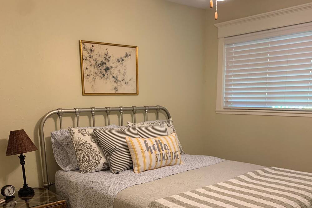 Photo of Bedroom in Lakeland