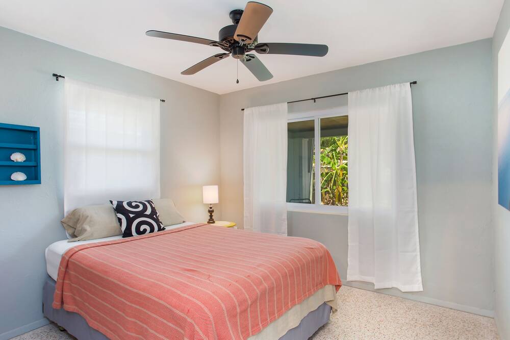 Photo of Bedroom in Laurel