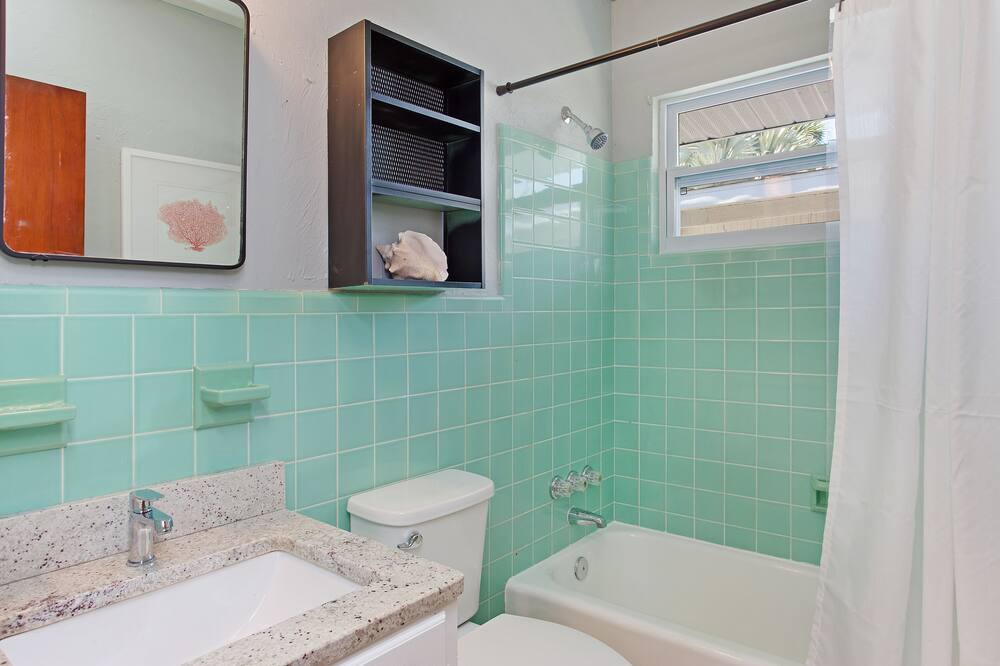 Photo of Bathroom in Laurel
