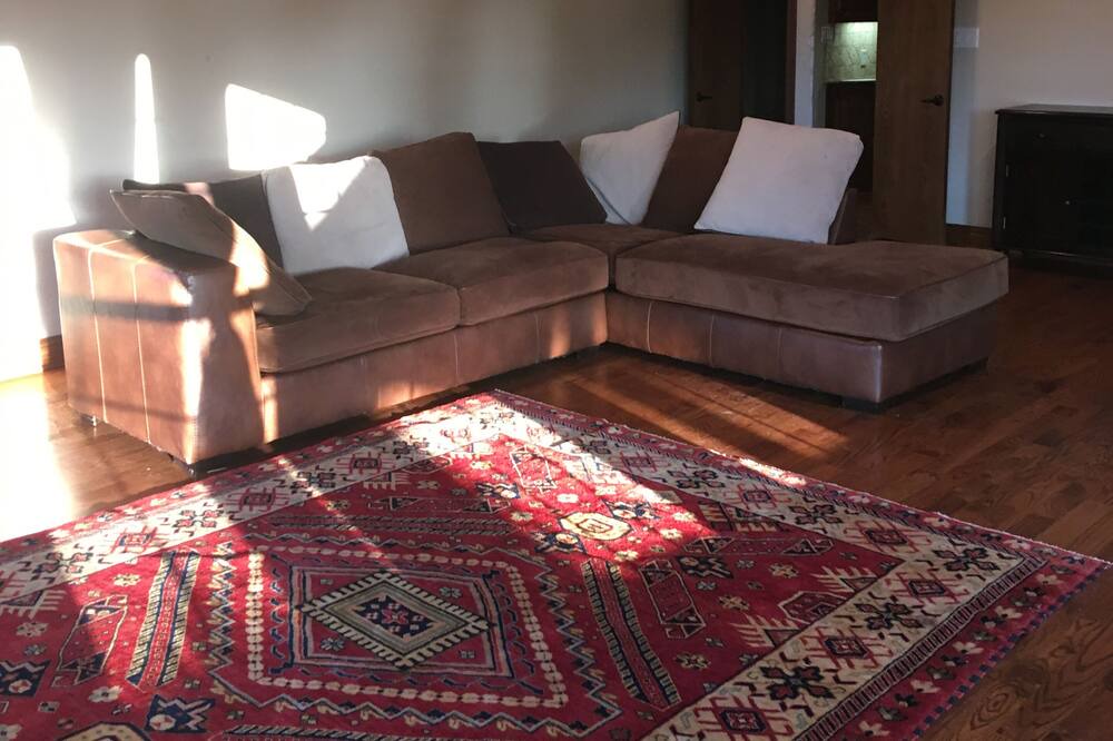Photo of Livingroom in Farmersville