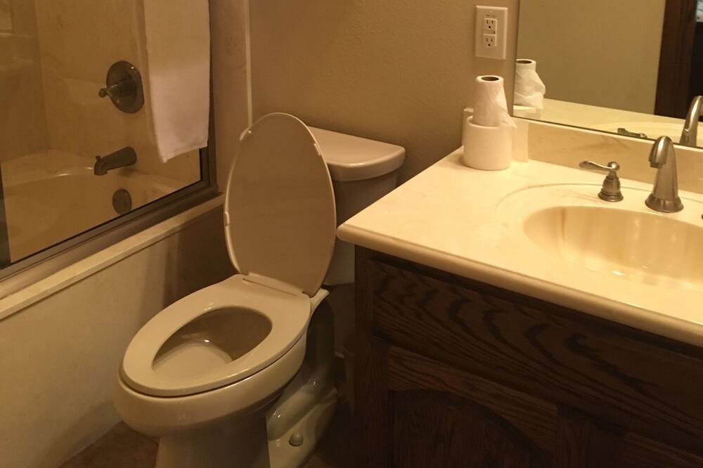 Photo of Bathroom in Farmersville