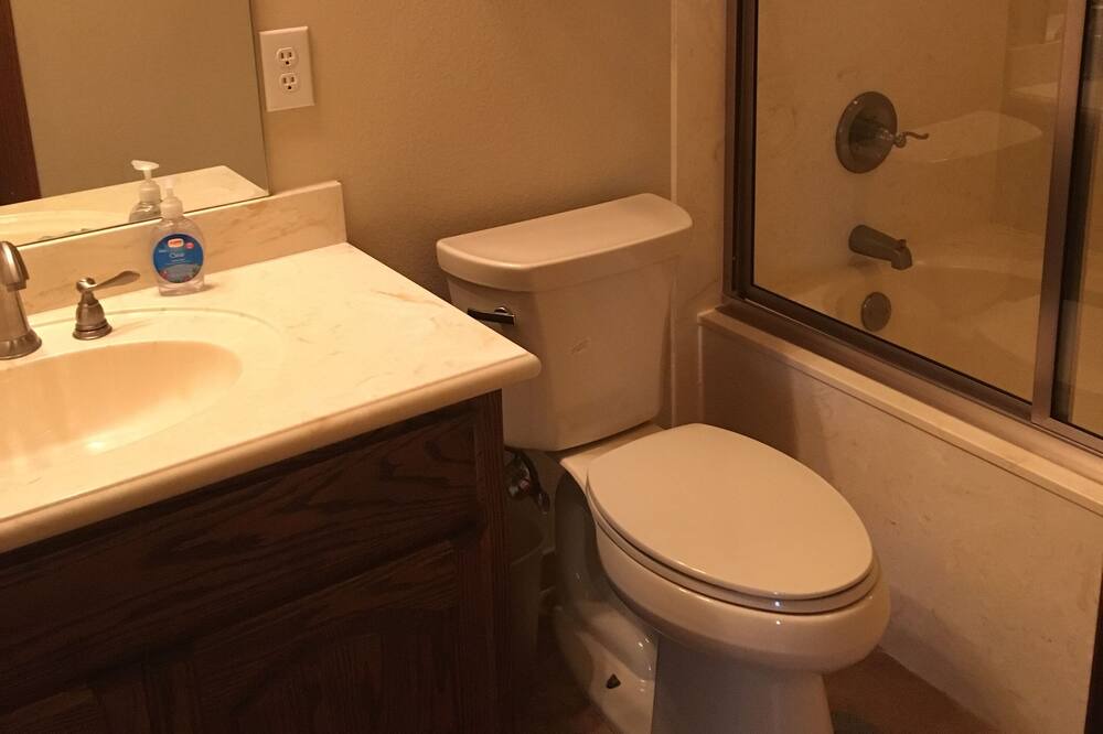 Photo of Bathroom in Farmersville