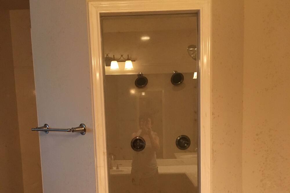 Photo of Bathroom in Farmersville