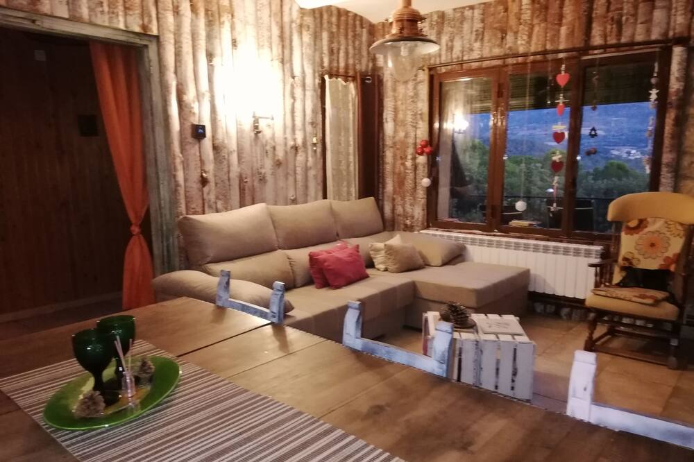Photo of Livingroom in Llimiana
