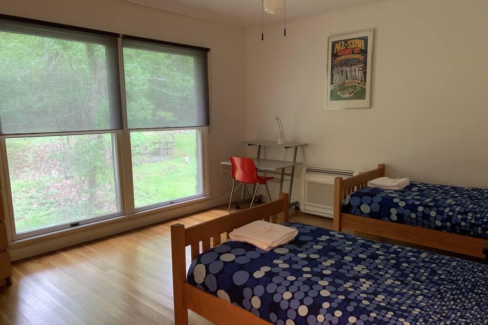 Photo of Bedroom in Town of Lloyd