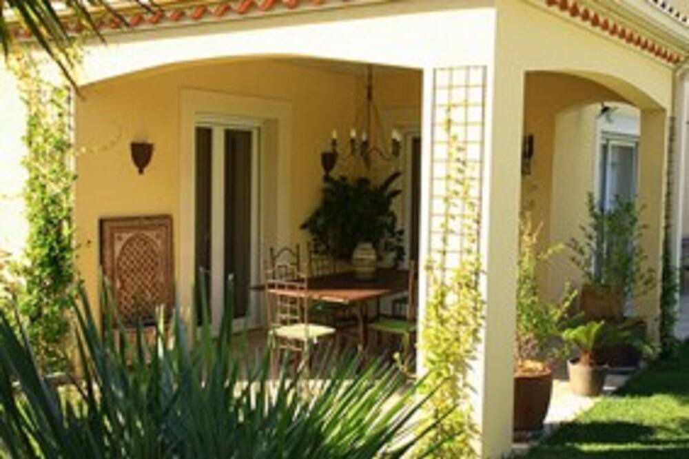 Photo of Patio Balcony in Saint-Jean