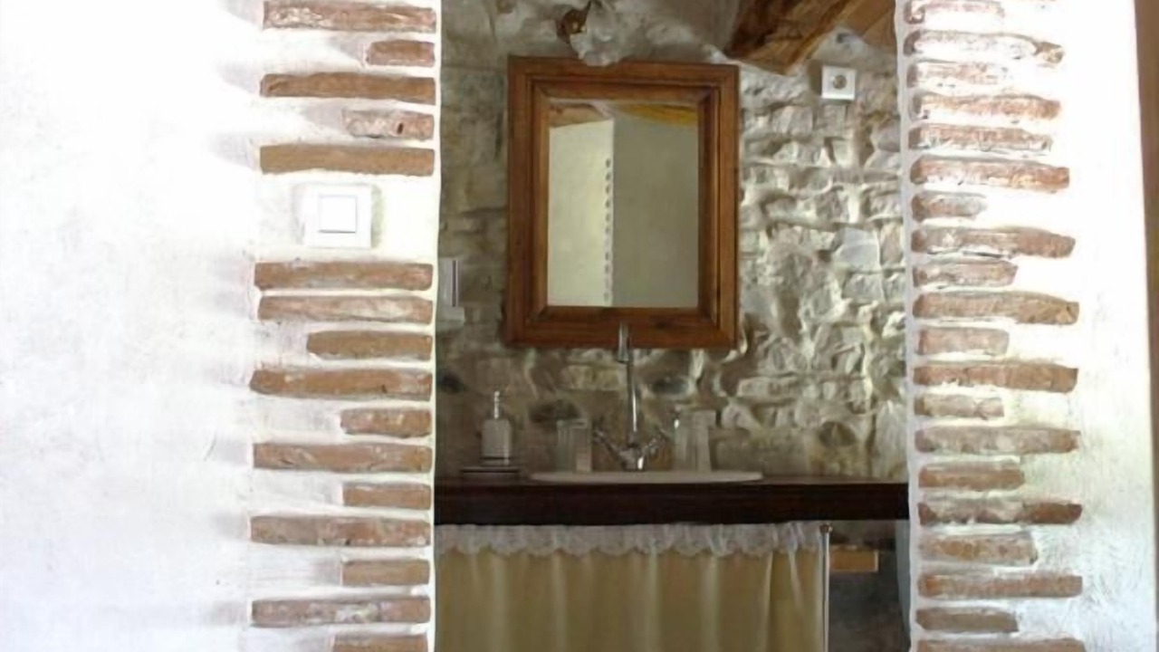 Photo of Bathroom in Orthevielle