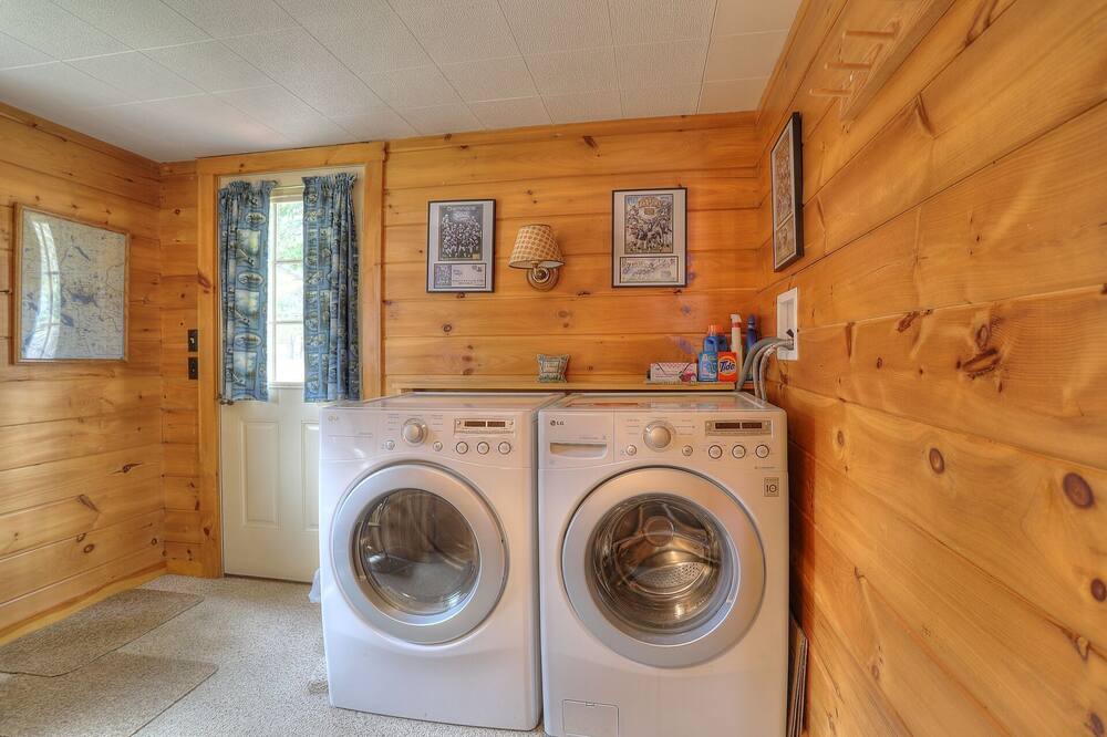 Photo of Bedroom in Oquossoc