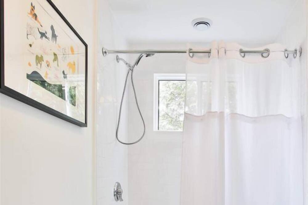 Photo of Bathroom in Wellington
