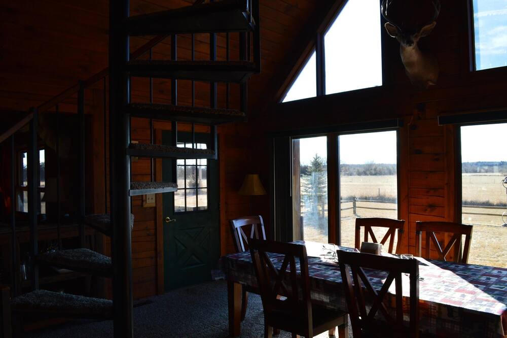 Photo of Bedroom in Lewellen