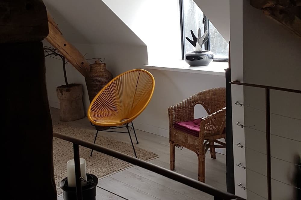 Photo of Livingroom in Saint-Patrice-du-Desert