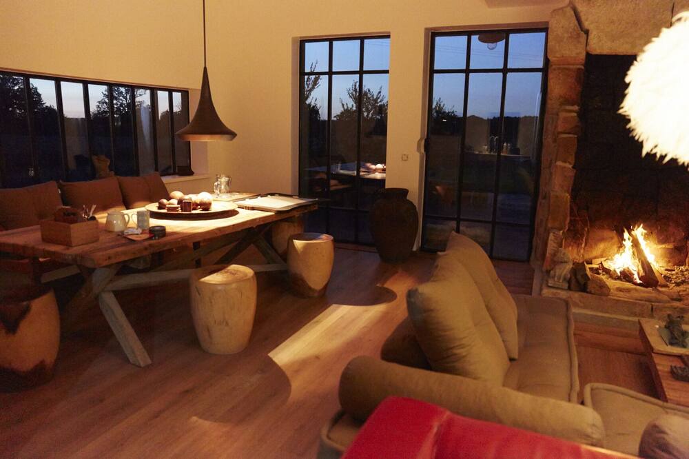 Photo of Livingroom in Saint-Patrice-du-Desert