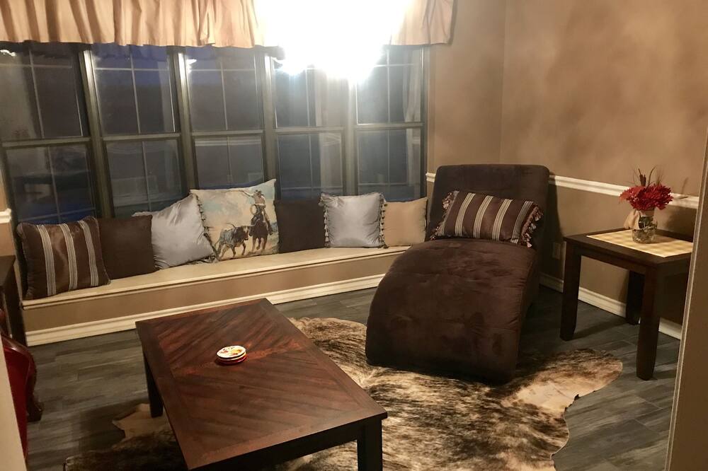 Photo of Livingroom in Pawhuska