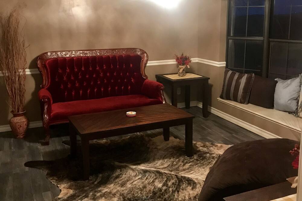 Photo of Livingroom in Pawhuska