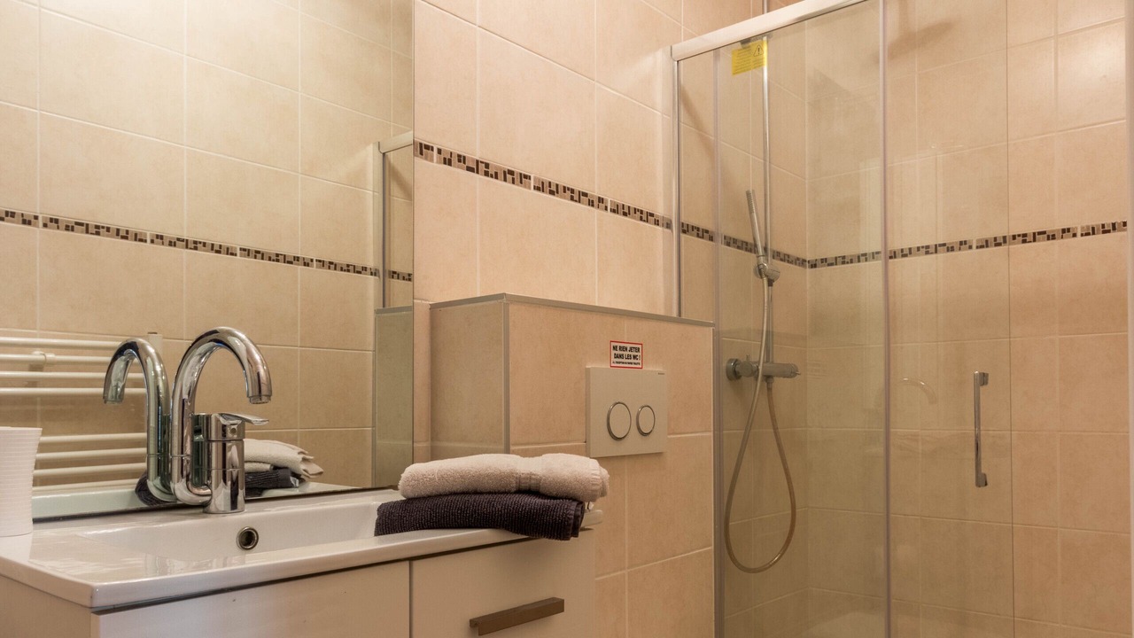 Photo of Bathroom in Flocourt