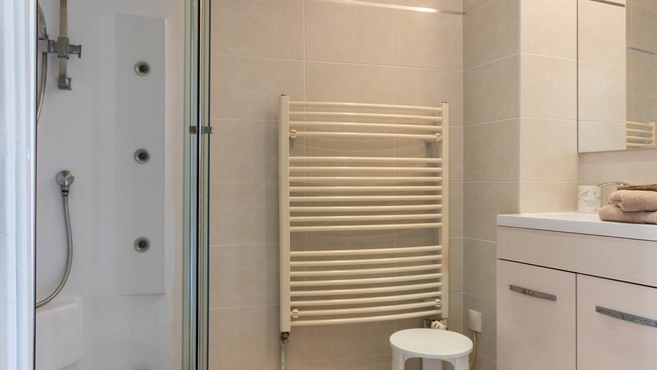 Photo of Bathroom in Flocourt