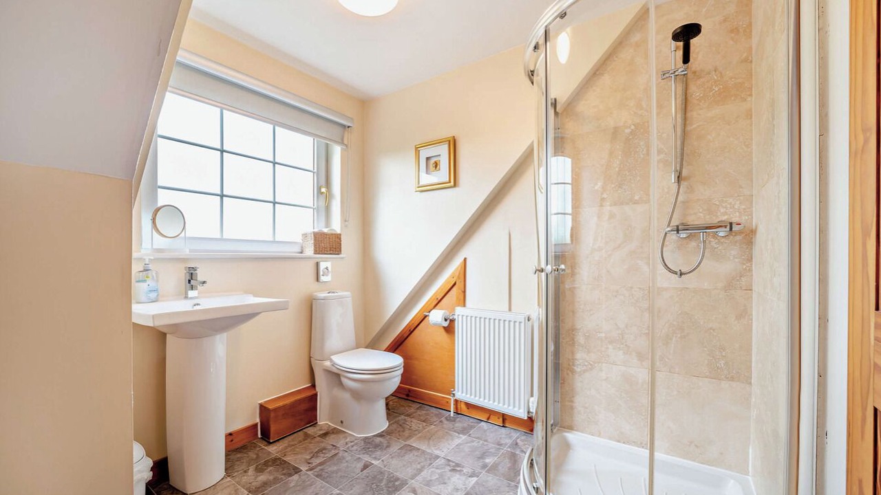 Photo of Bathroom in Tillicoultry