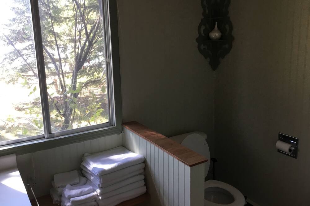 Photo of Livingroom in Victoria Beach