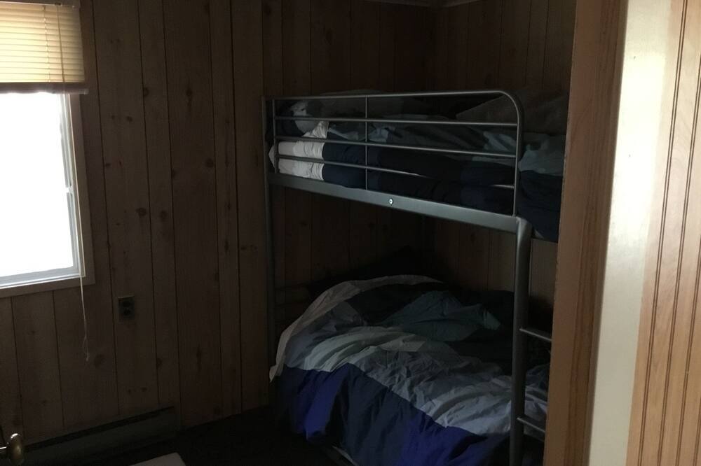 Photo of Bedroom in Victoria Beach