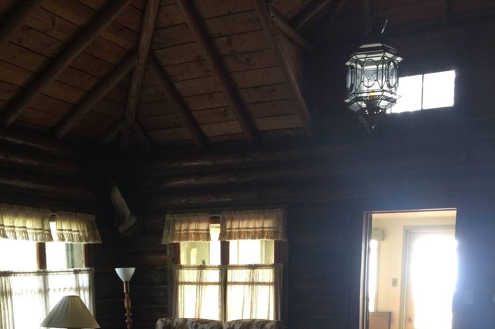 Photo of Livingroom in Victoria Beach
