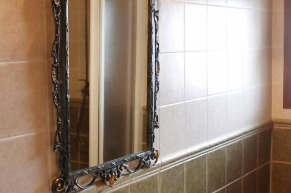 Photo of Bathroom in Almodovar del Pinar