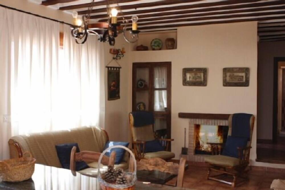 Photo of Livingroom in Almodovar del Pinar