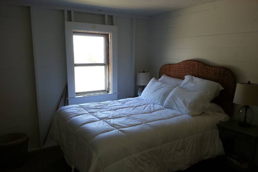 Photo of Bedroom in Warren Landing