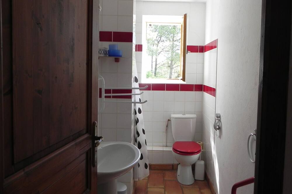 Photo of Bathroom in Les Vans