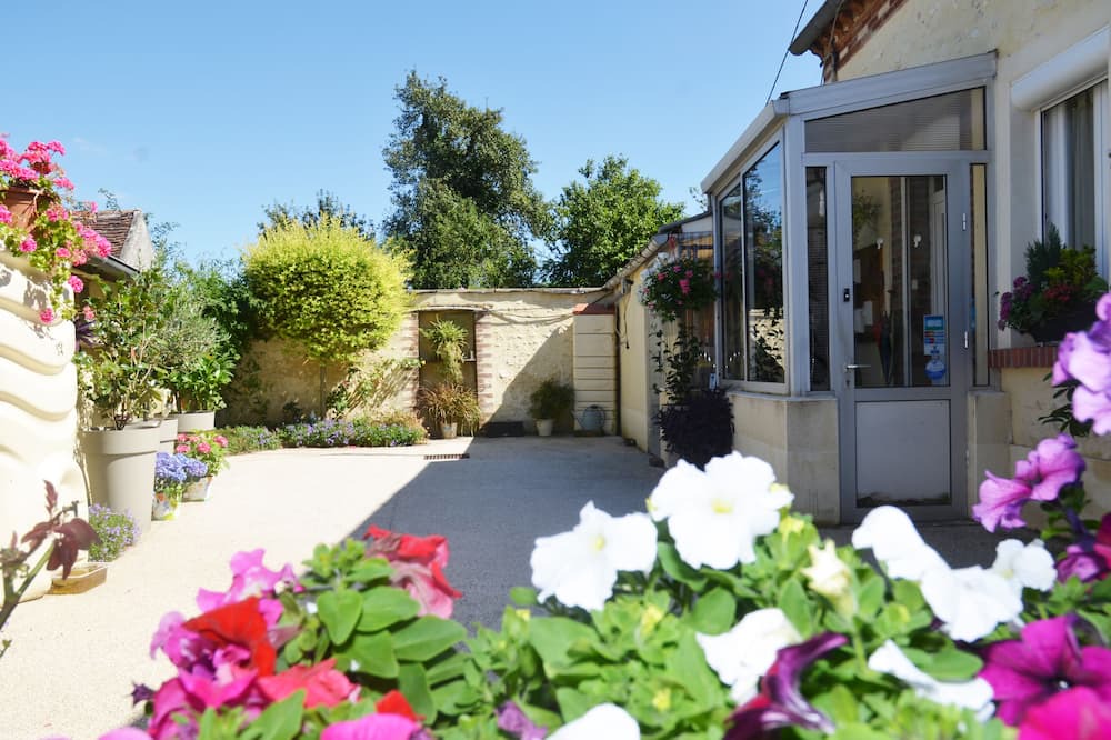 Photo of Outdoor in Villiers-Saint-Georges