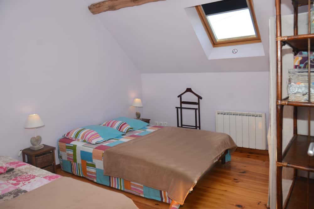 Photo of Bedroom in Villiers-Saint-Georges