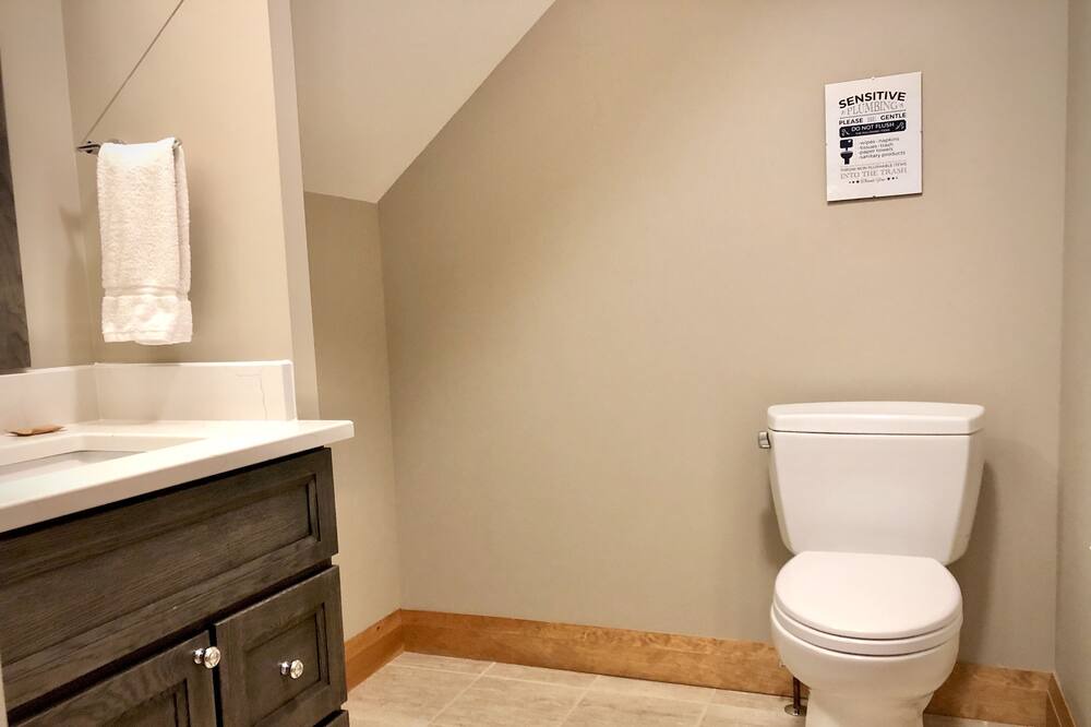 Photo of Bathroom in Muskoka Lakes