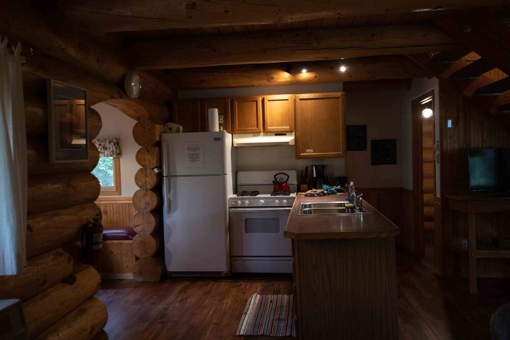 Photo of Kitchen in Trapper Creek