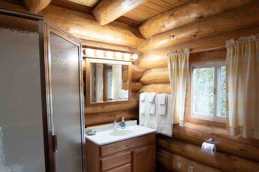 Photo of Bathroom in Trapper Creek