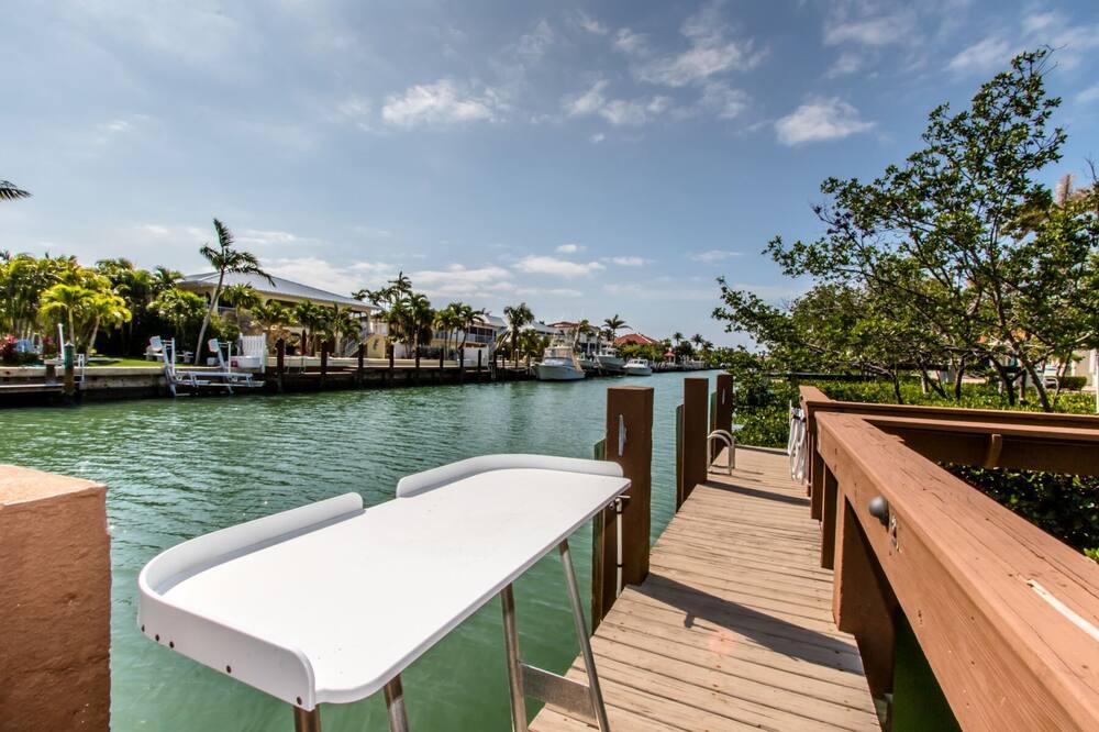 Photo of Outdoor in Coury